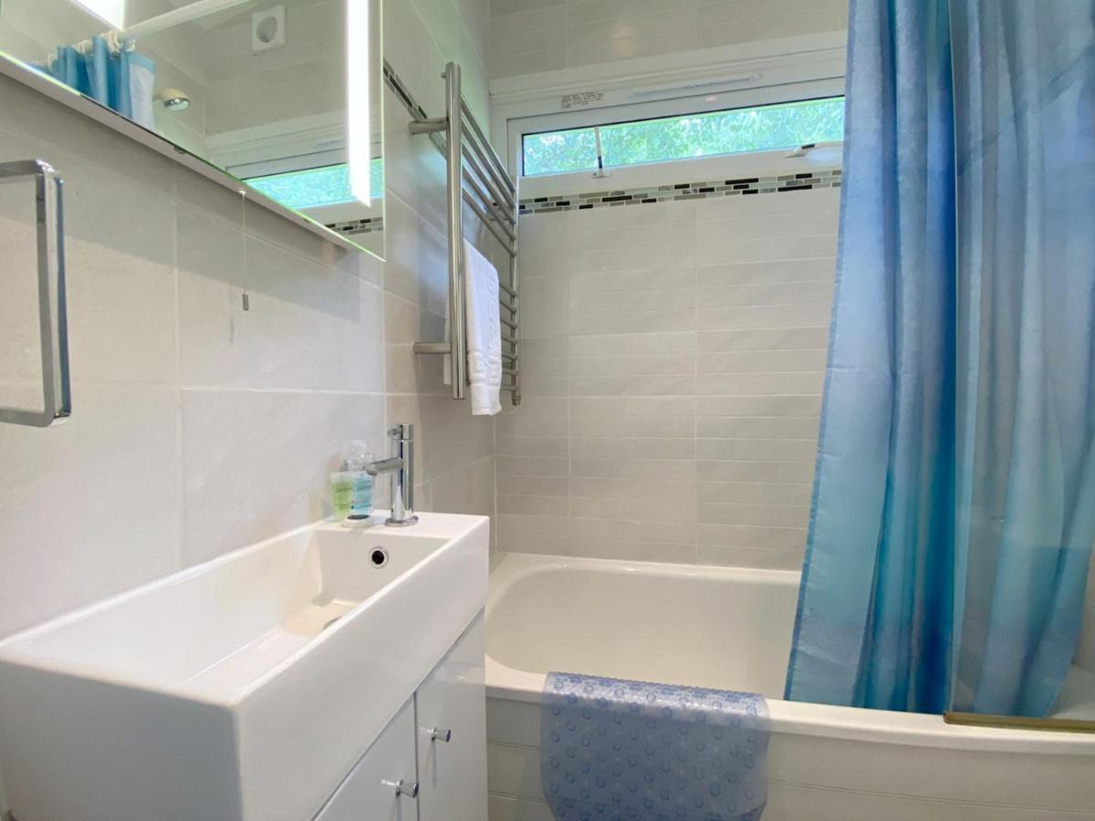Pass The Keys Gower Beach Staycation Caswell Bay - Sleeps 4 Σουόνσι Εξωτερικό φωτογραφία